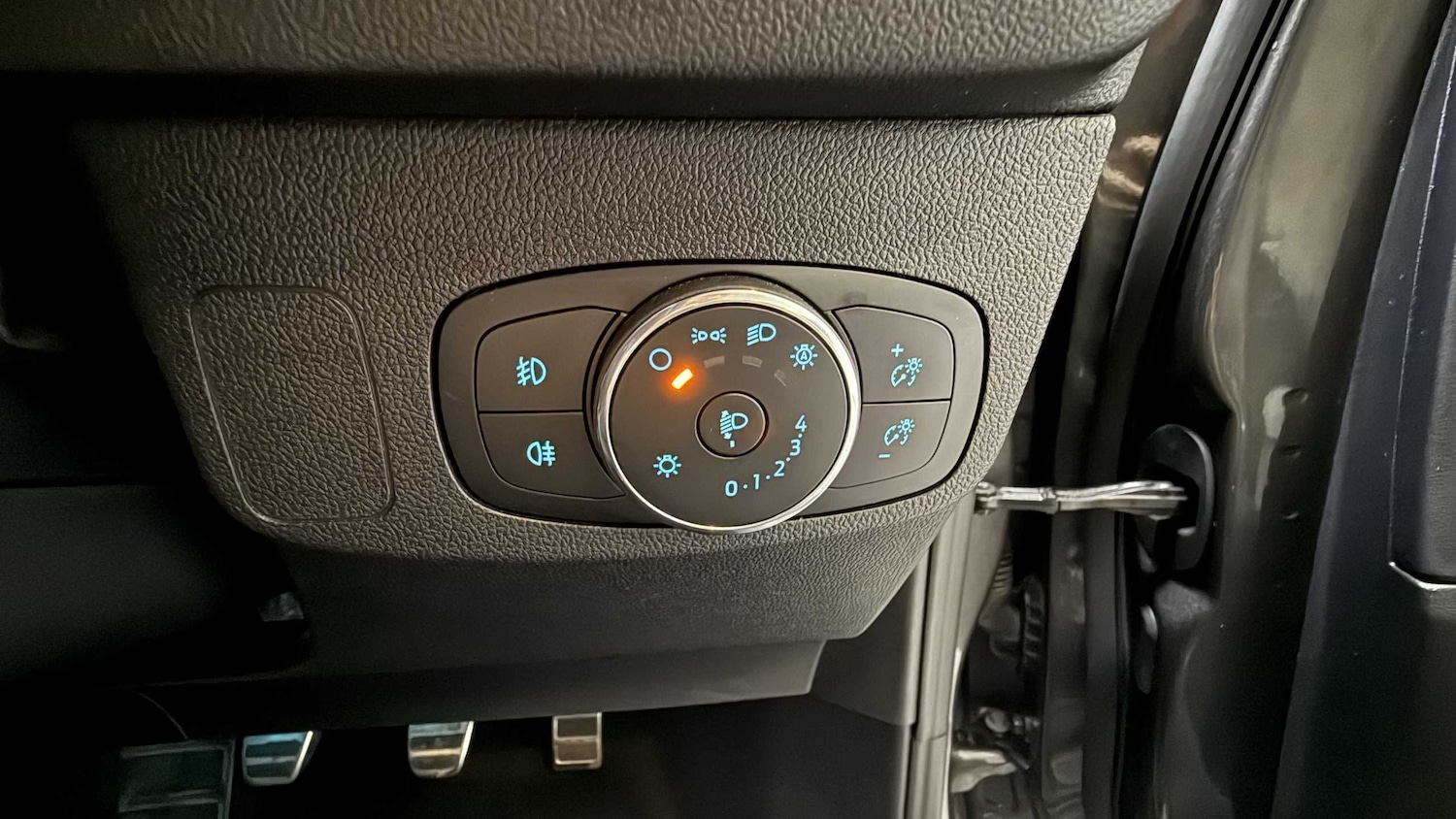 Used Ford Focus 2023 for sale - 76298370: Photo 14