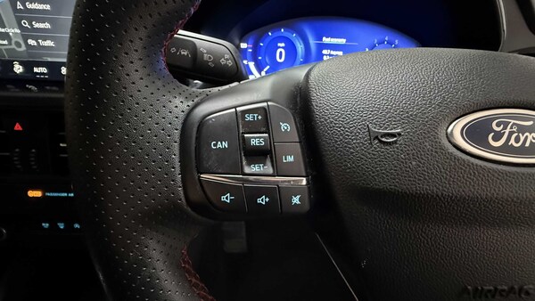 Used Ford Focus 2023 for sale - 76298370: Photo 17