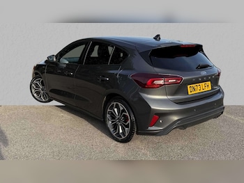Used Ford Focus 2023 for sale - 76298370: Photo 2