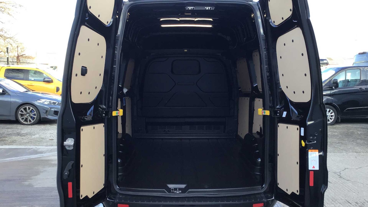 Used Ford Transit Custom 2024 for sale - 76515653: Photo 14