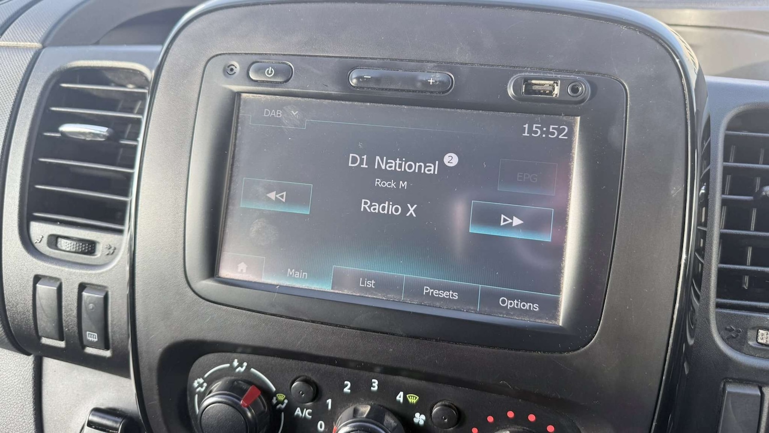 Used Vauxhall Vivaro 2018 for sale - 77674770: Photo 26