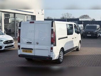 Used Vauxhall Vivaro 2018 for sale - 77674770: Photo