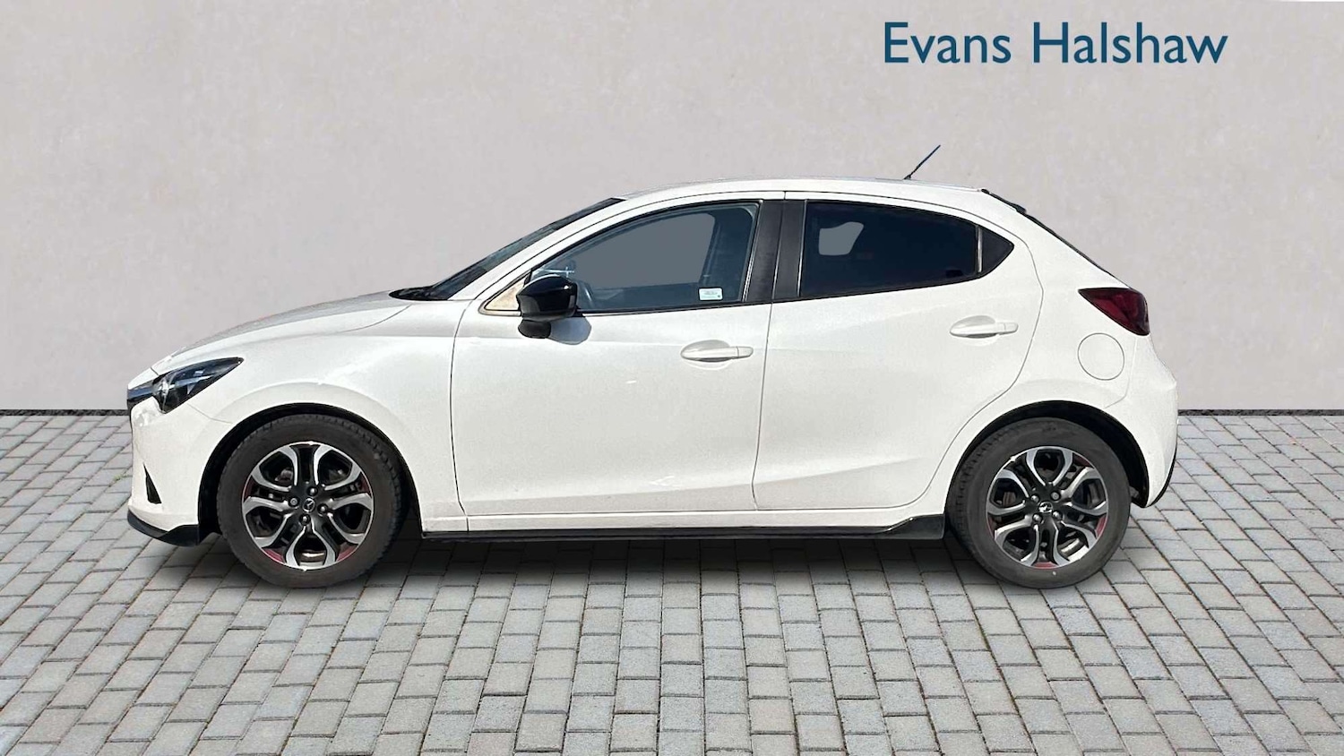 Used Mazda Mazda2 2017 for sale - 77995766: Photo 4