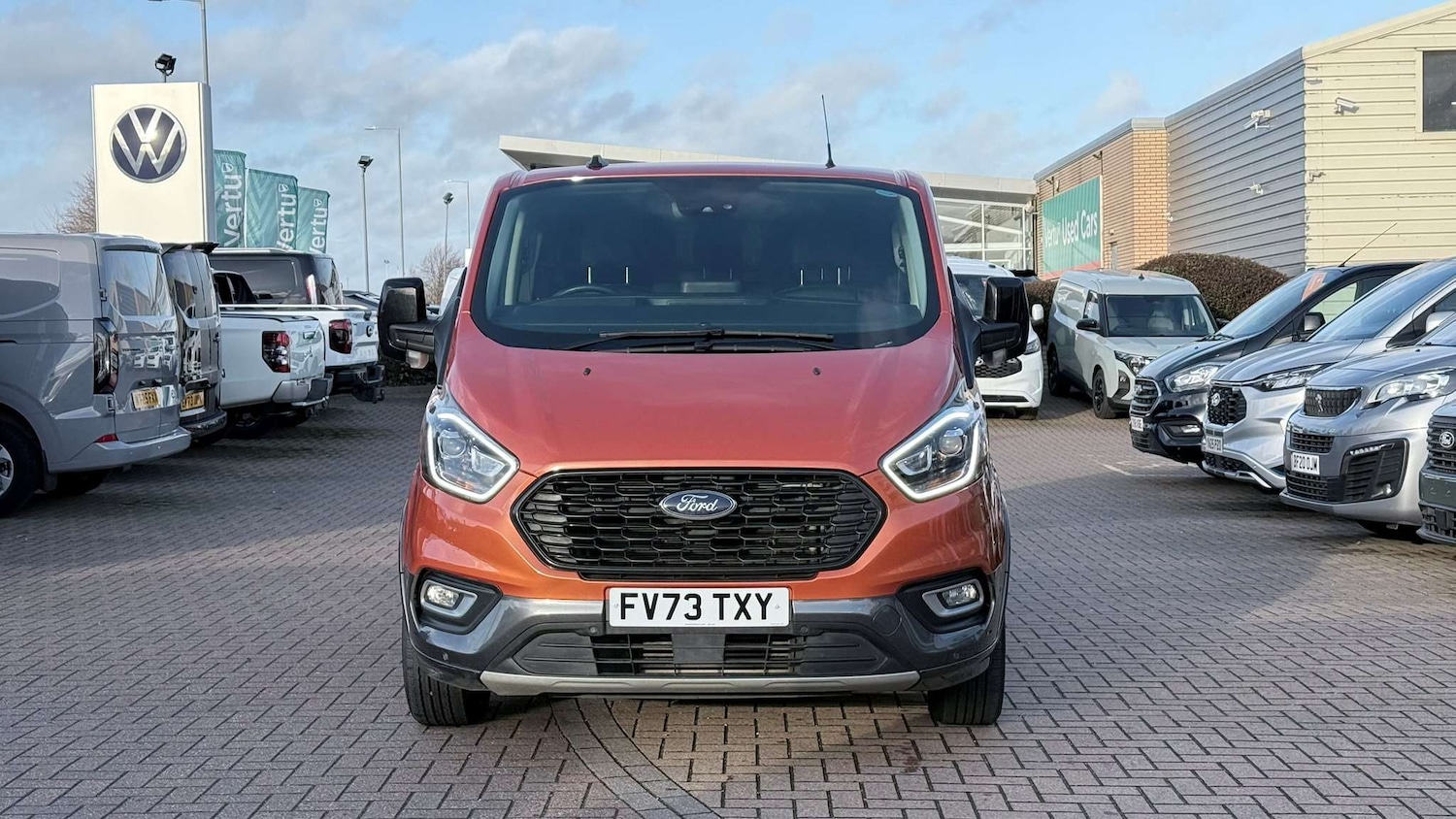 Used Ford Transit Custom 2023 for sale - 76902405: Photo 2