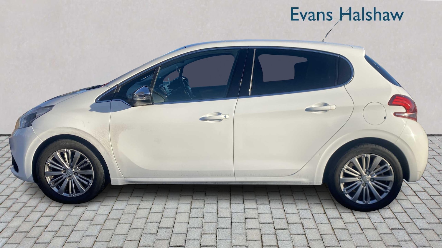 Used Peugeot 208 2018 for sale - 77134920: Photo 5