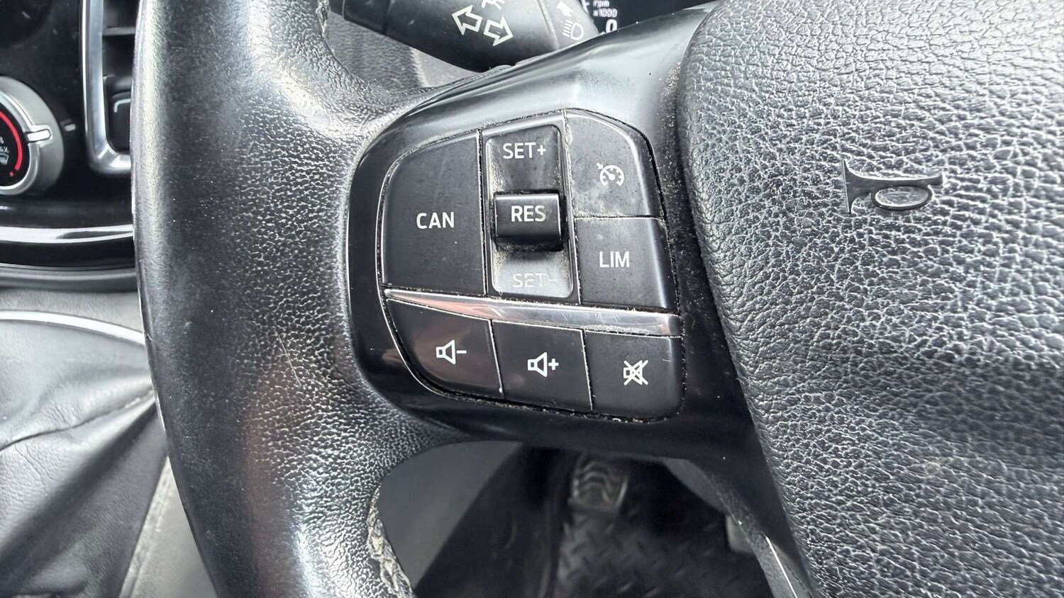 Used Ford Transit Custom 2018 for sale - 77443379: Photo 33