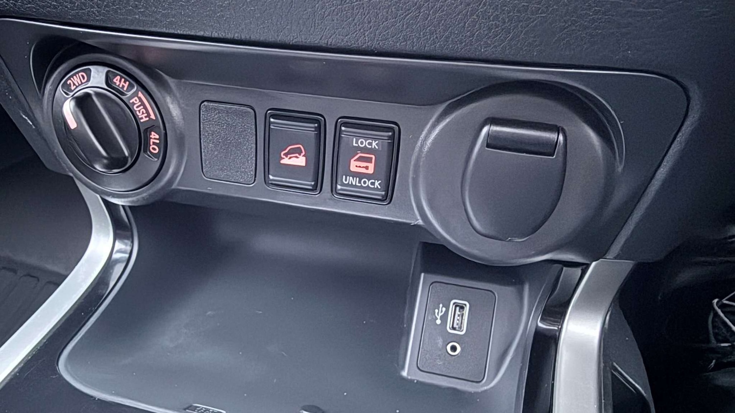 Used Nissan Navara 2021 for sale - 77373907: Photo 30