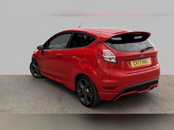 Used Ford Fiesta 2017 for sale - 75981204: Photo 2