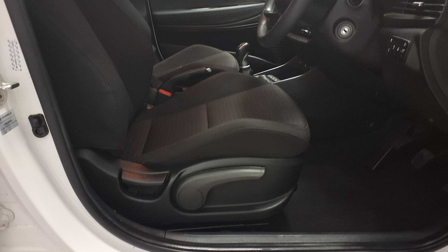 Used Hyundai i20 2023 for sale - 77913818: Photo 14