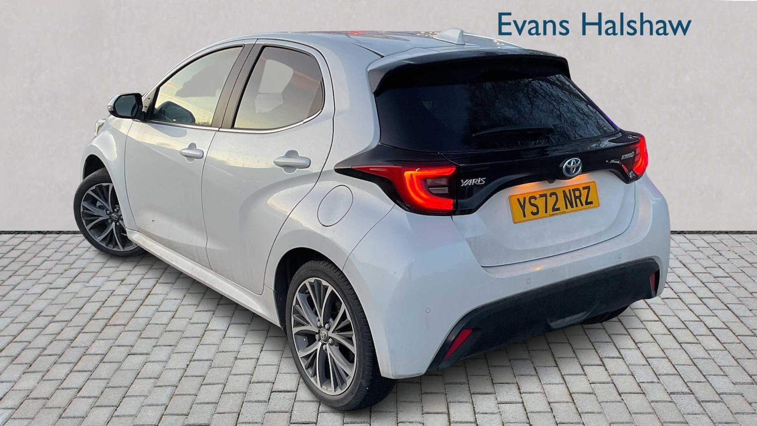 Used Toyota Yaris 2022 for sale - 77134836: Photo 3