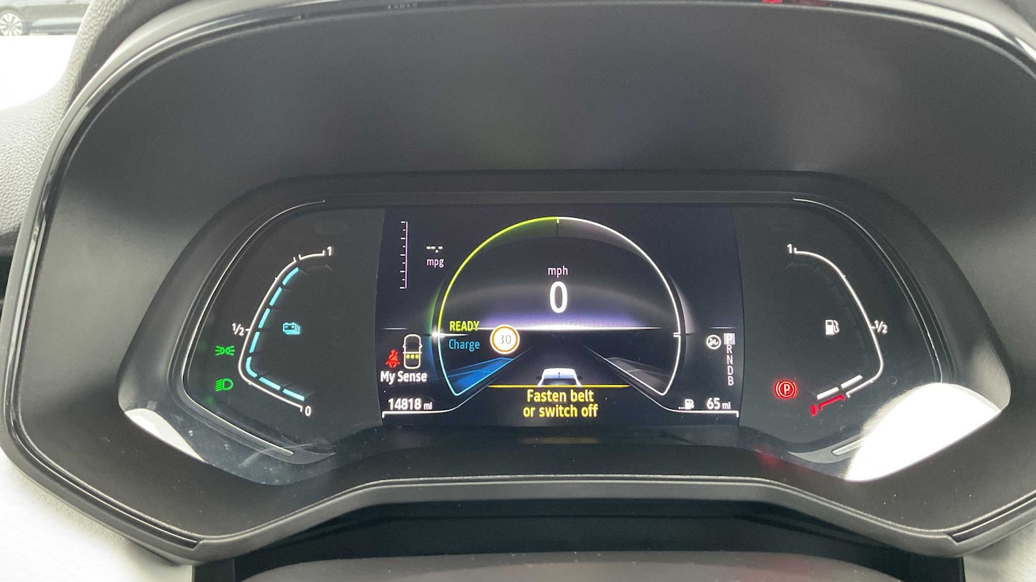 Used Renault Clio 2022 for sale - 76889747: Photo 12