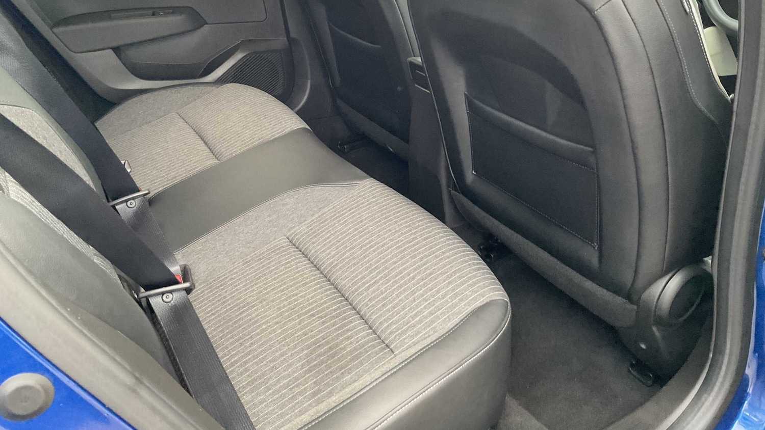 Used Renault Clio 2022 for sale - 76889747: Photo 15