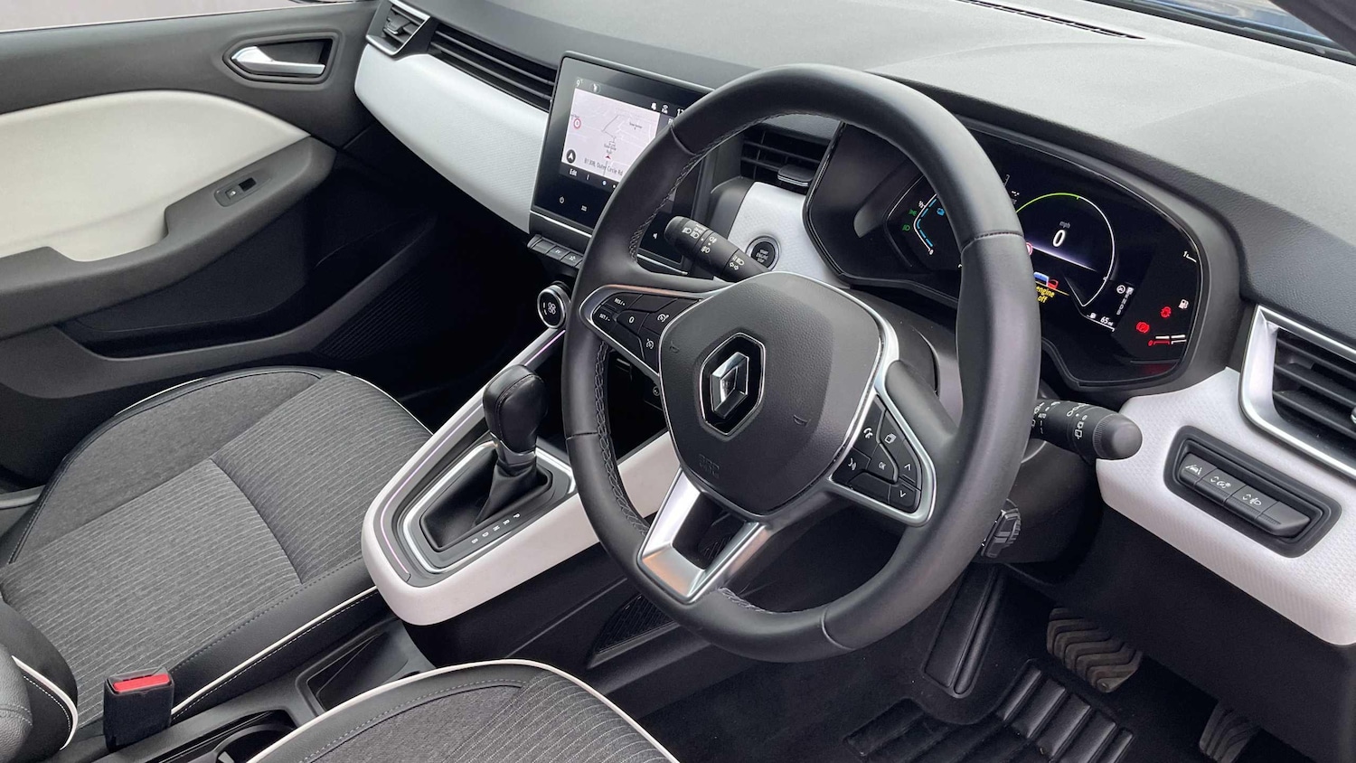 Used Renault Clio 2022 for sale - 76889747: Photo 9