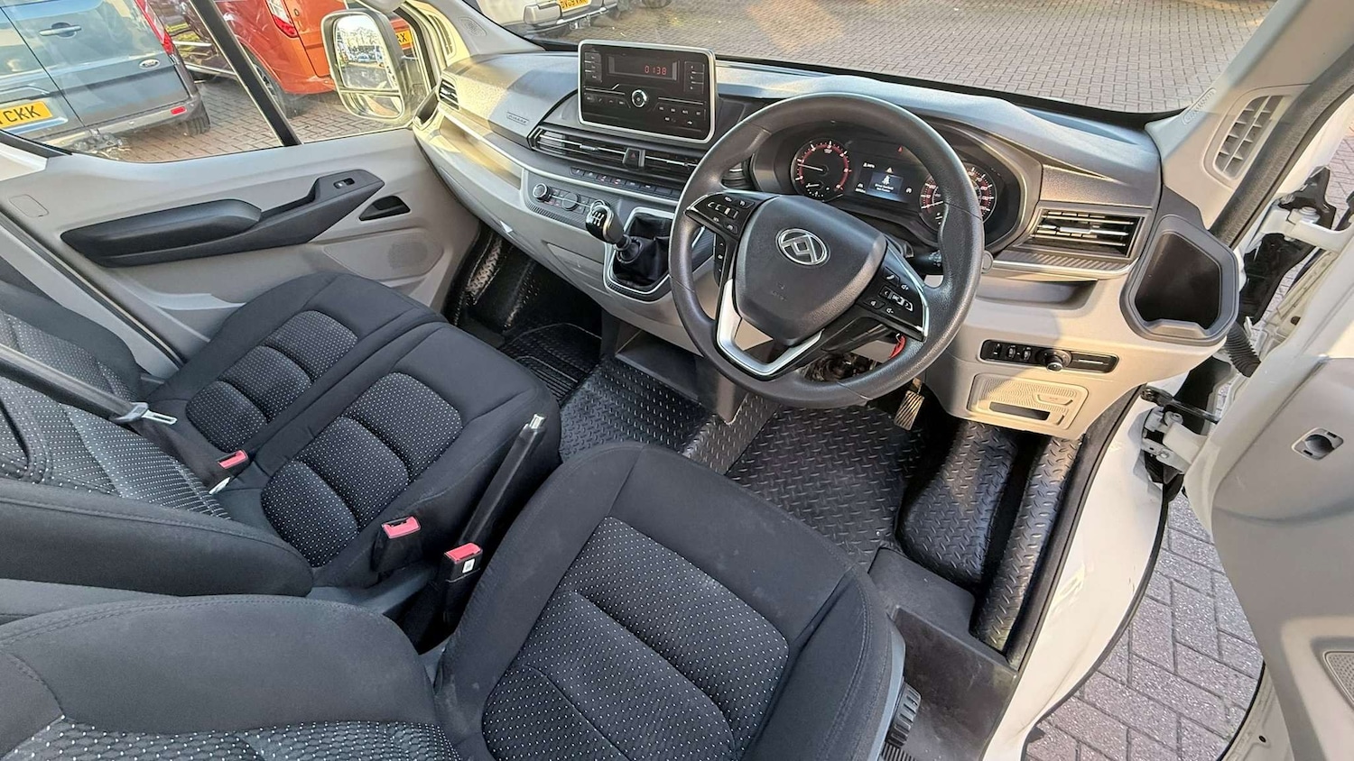 Used Maxus Deliver 9 2022 for sale - 77219564: Photo 16