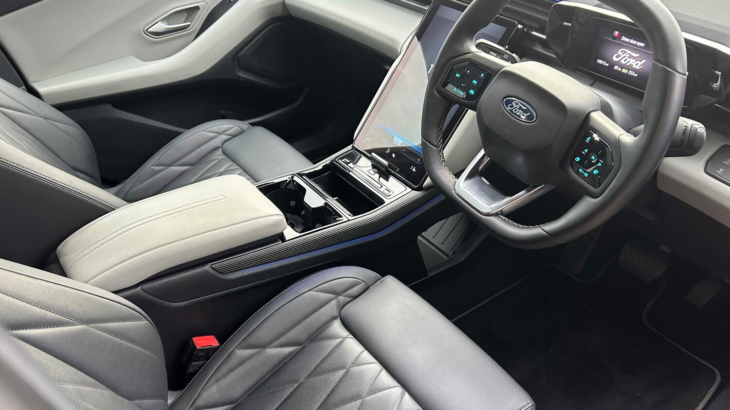 Used Ford Explorer 2024 for sale - 78173535: Photo 10