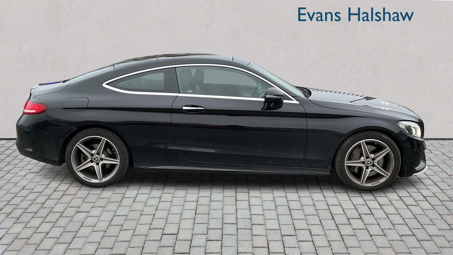 Used Mercedes-Benz C Class 2017 for sale - 77601283: Photo 4