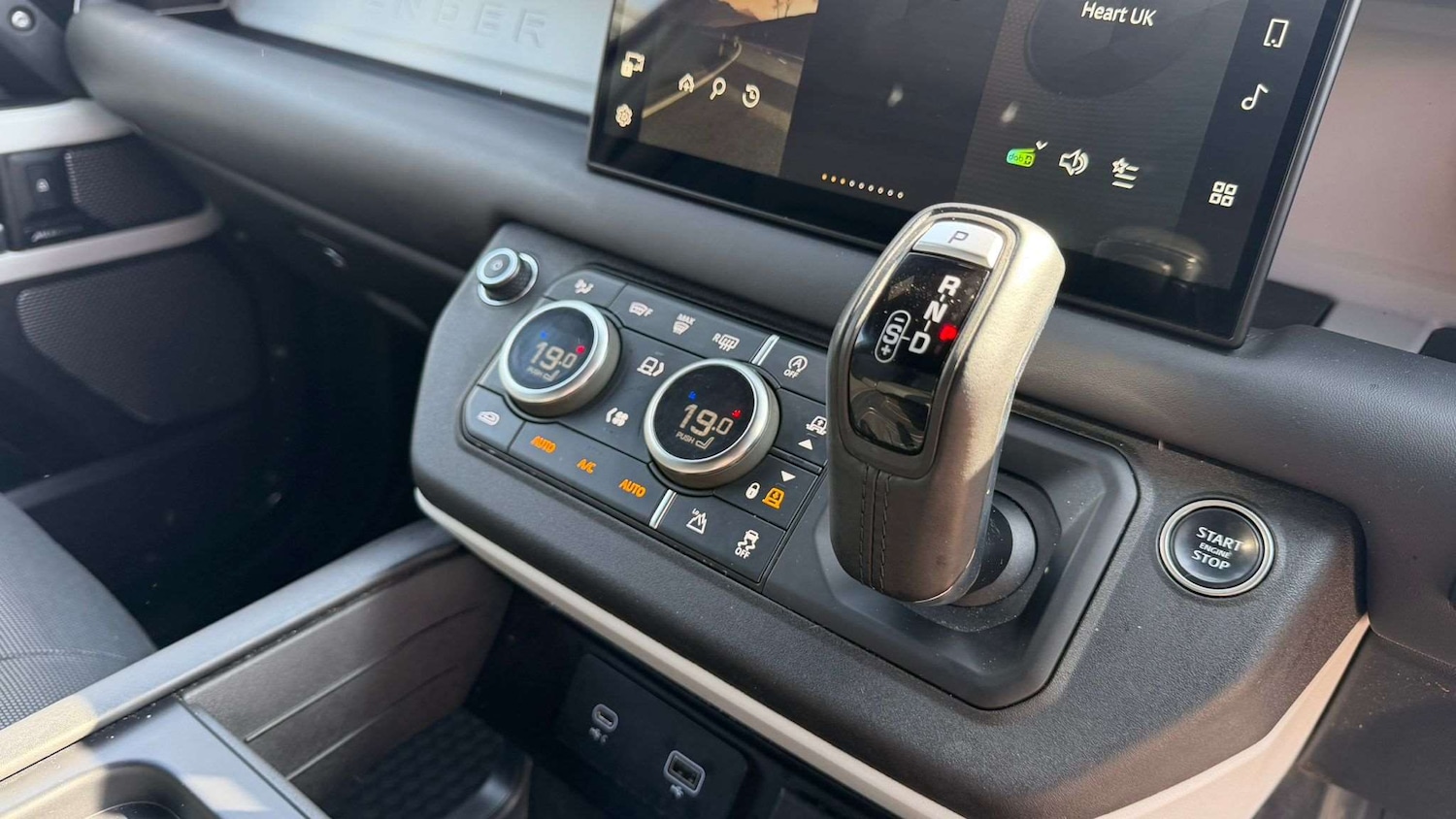 Used Land Rover Defender 2023 for sale - 78173770: Photo 27