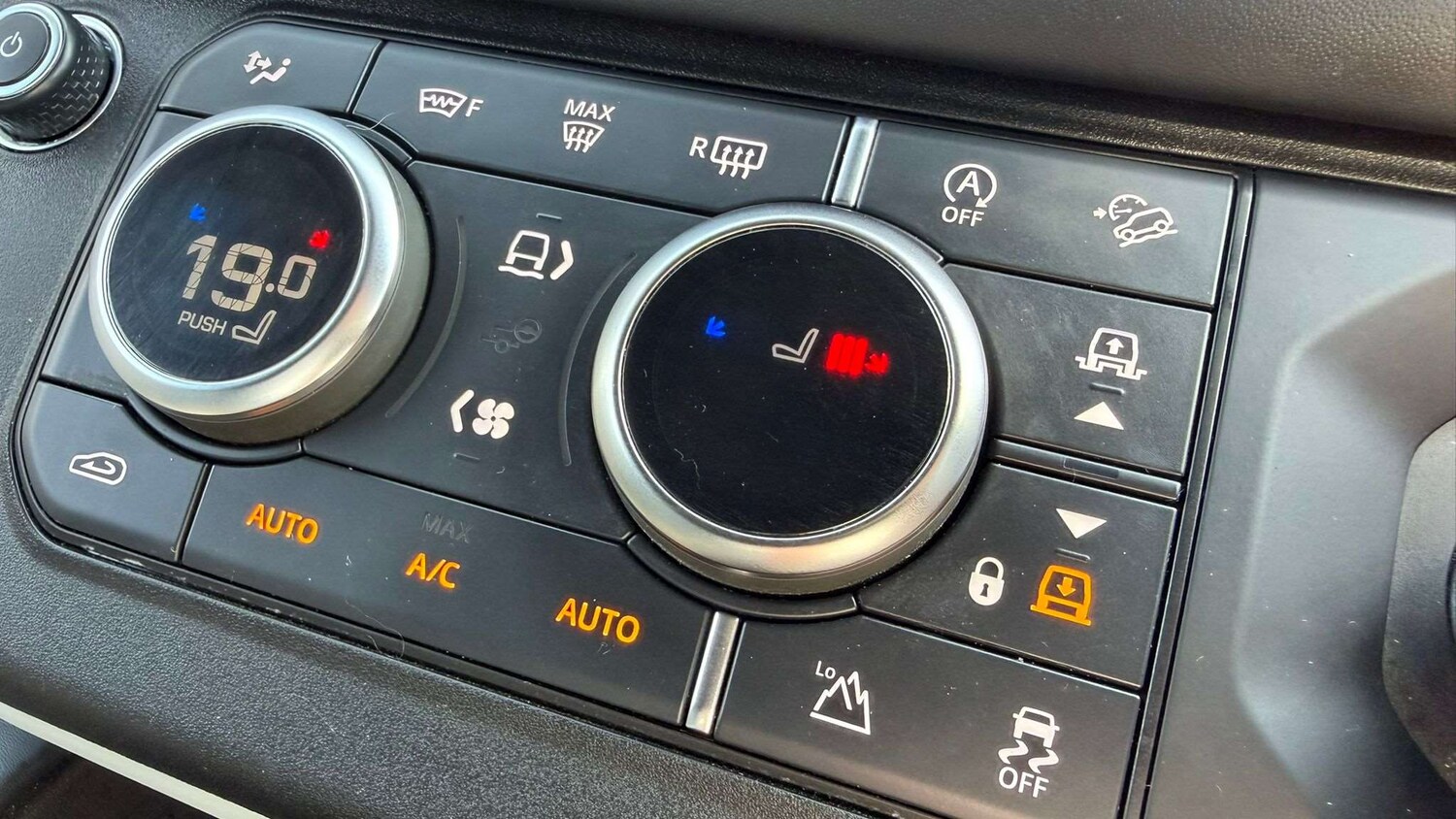 Used Land Rover Defender 2023 for sale - 78173770: Photo 34