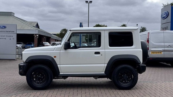 Used Suzuki Jimny 2023 for sale - 76339672: Photo 4