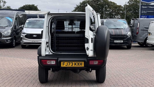 Used Suzuki Jimny 2023 for sale - 76339672: Photo 7
