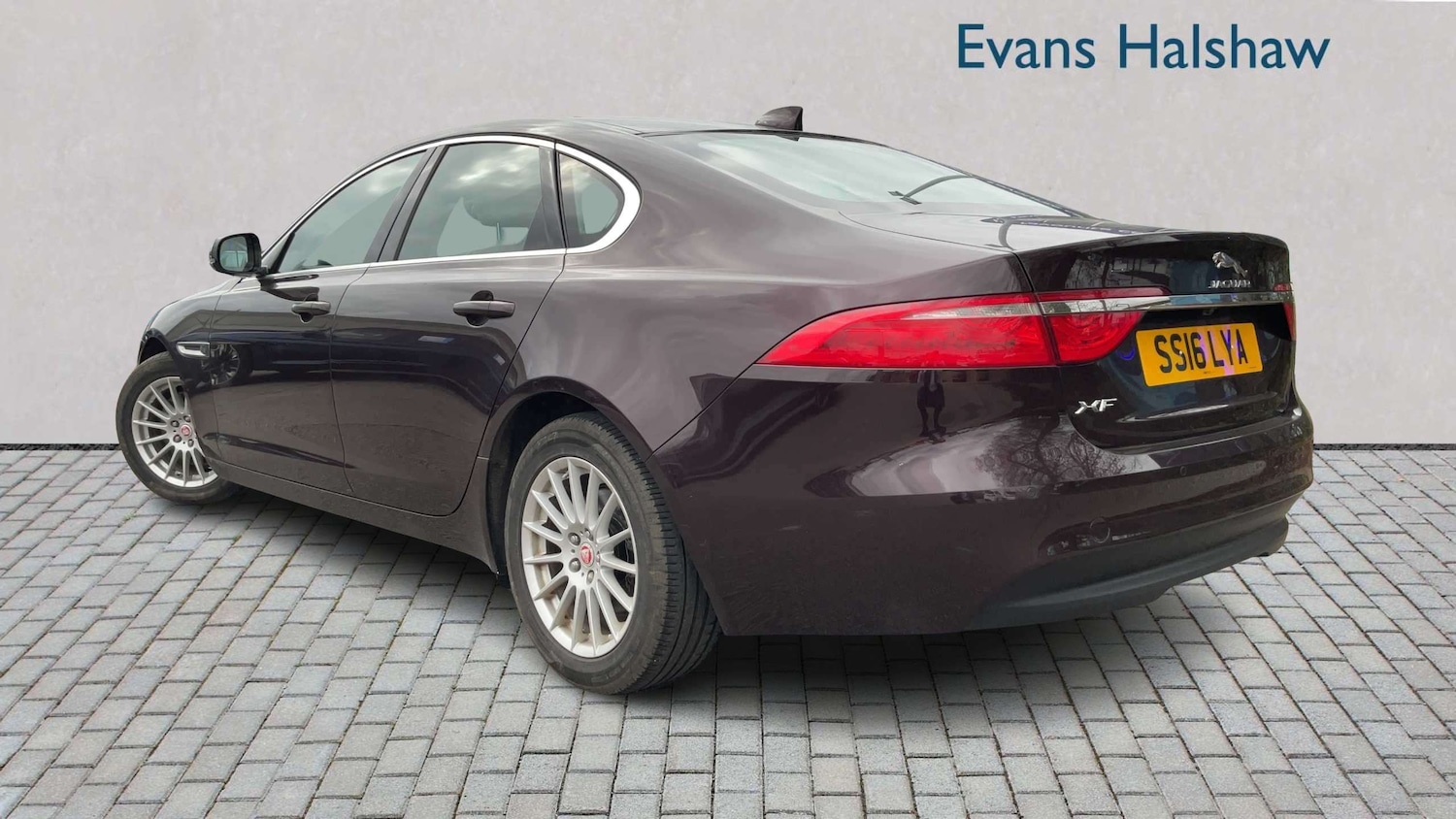 Used Jaguar XF for sale - 78104595: Photo 2