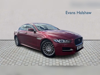 Used Jaguar XE 2017 for sale - 78024211: Photo