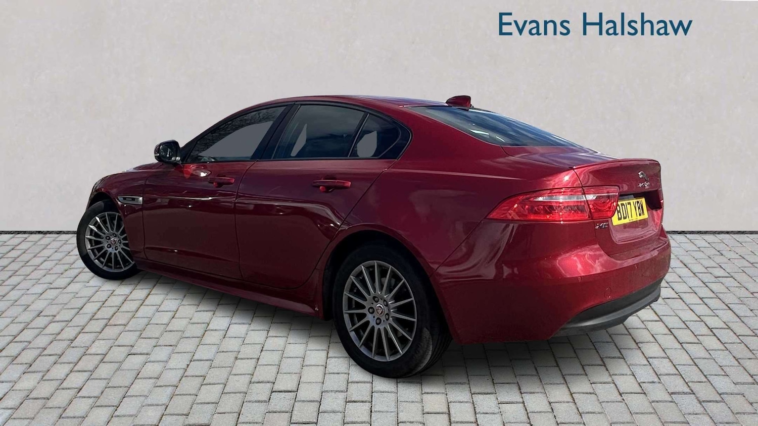 Used Jaguar XE 2017 for sale - 78024211: Photo 3