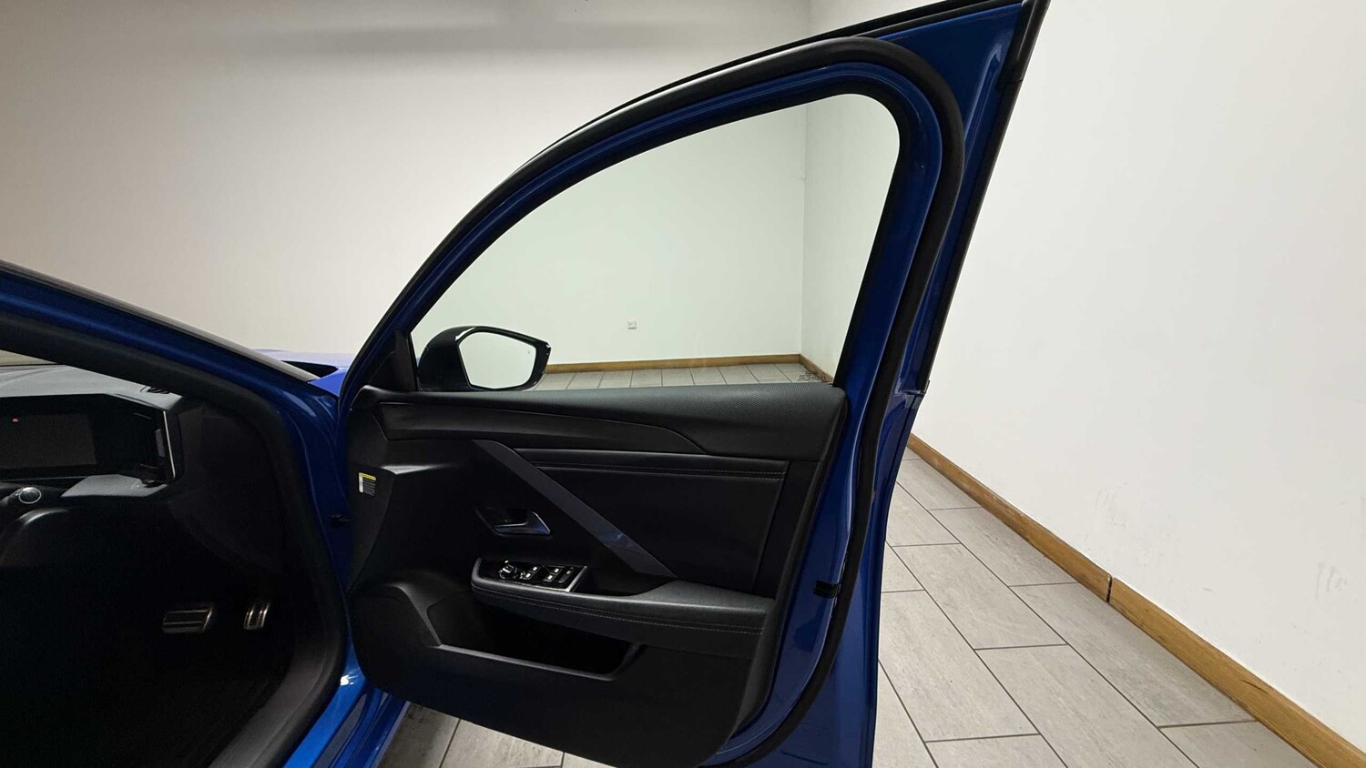 Used Vauxhall Astra 2023 for sale - 76230298: Photo 12