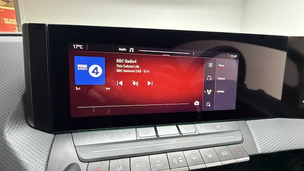 Used Vauxhall Astra 2023 for sale - 76230298: Photo 21