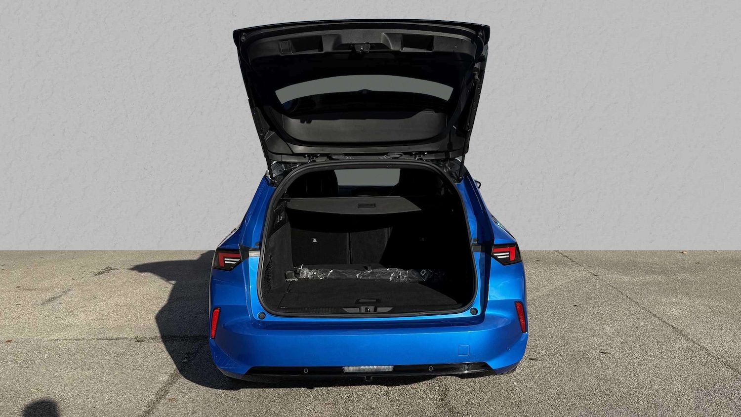 Used Vauxhall Astra 2023 for sale - 76230298: Photo 6