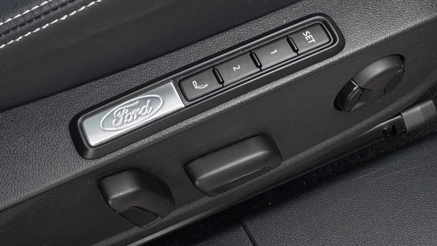 Used Ford Explorer 2024 for sale - 76421198: Photo 9