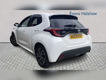 Used Toyota Yaris 2023 for sale - 79851119: Photo