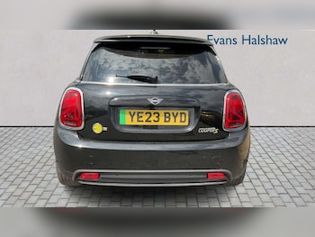 Used MINI Hatch 2023 for sale - 79306798: Photo