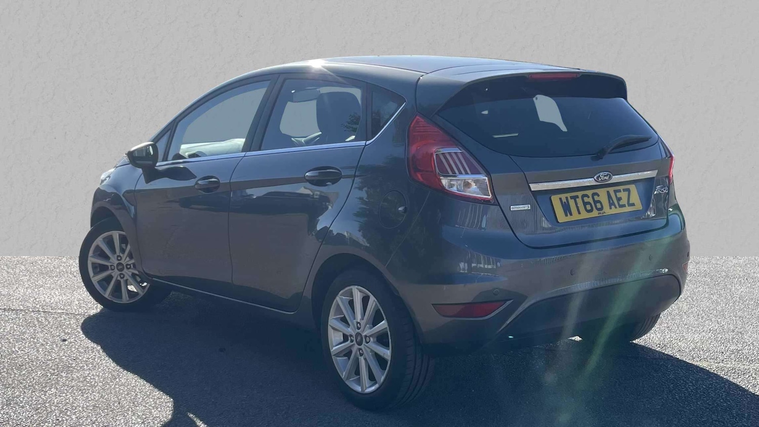 Used Ford Fiesta 2017 for sale - 76460620: Photo 2