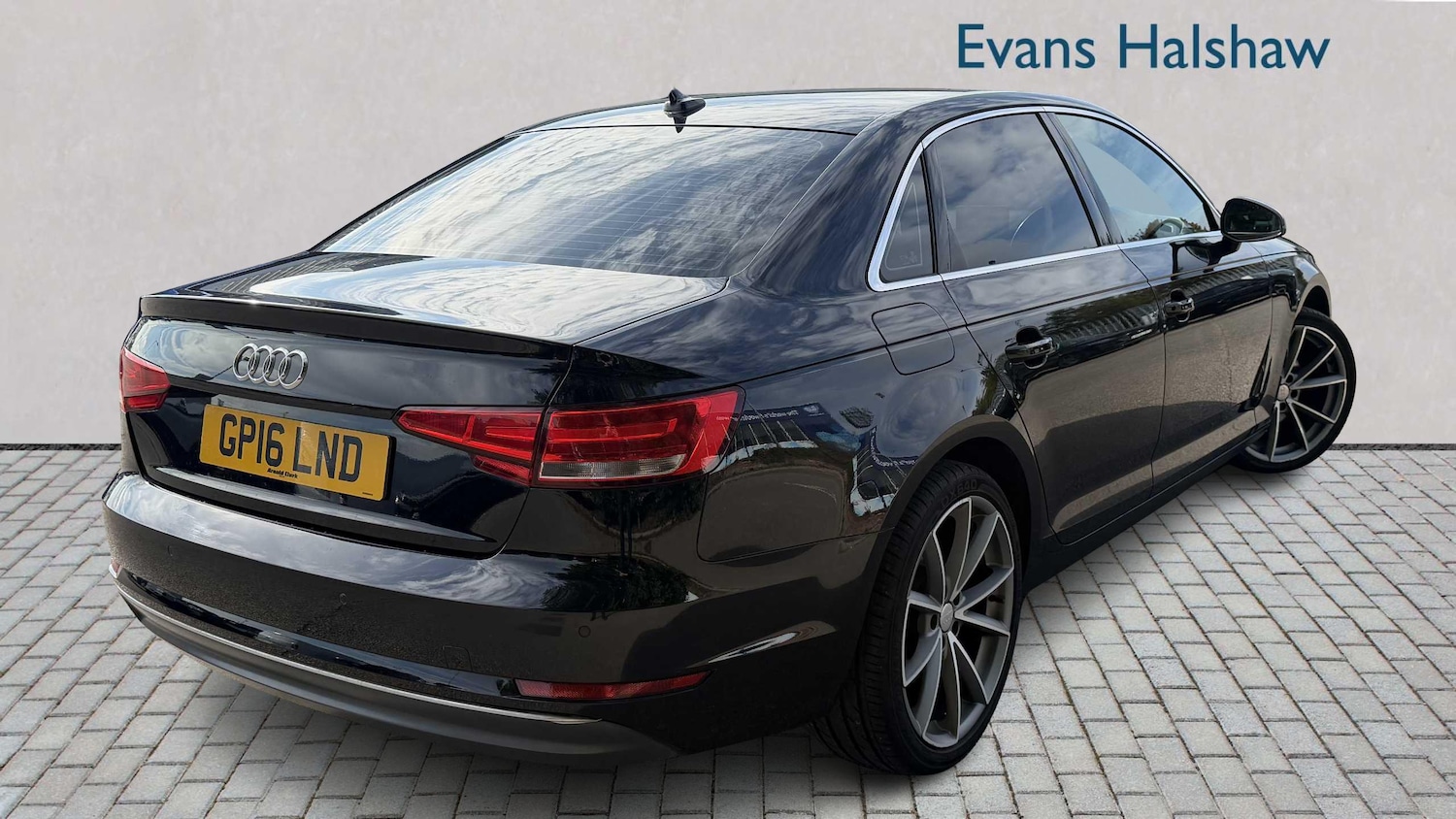 Used Audi A4 2016 for sale - 76447578: Photo 2