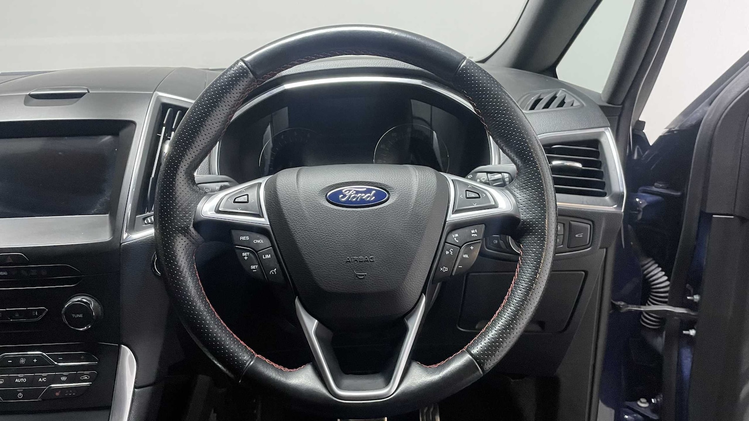 Used Ford S-Max 2021 for sale - 75758023: Photo 17