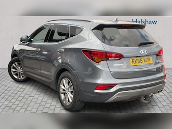 Used Hyundai Santa Fe 2016 for sale - 79428528: Photo