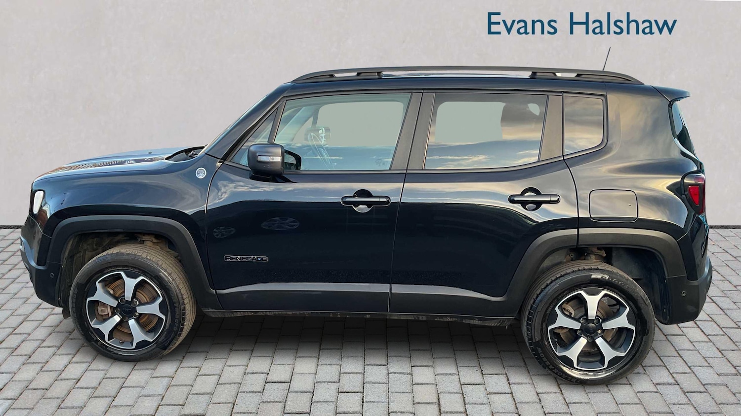 Used Jeep Renegade 2021 for sale - 76902279: Photo 3