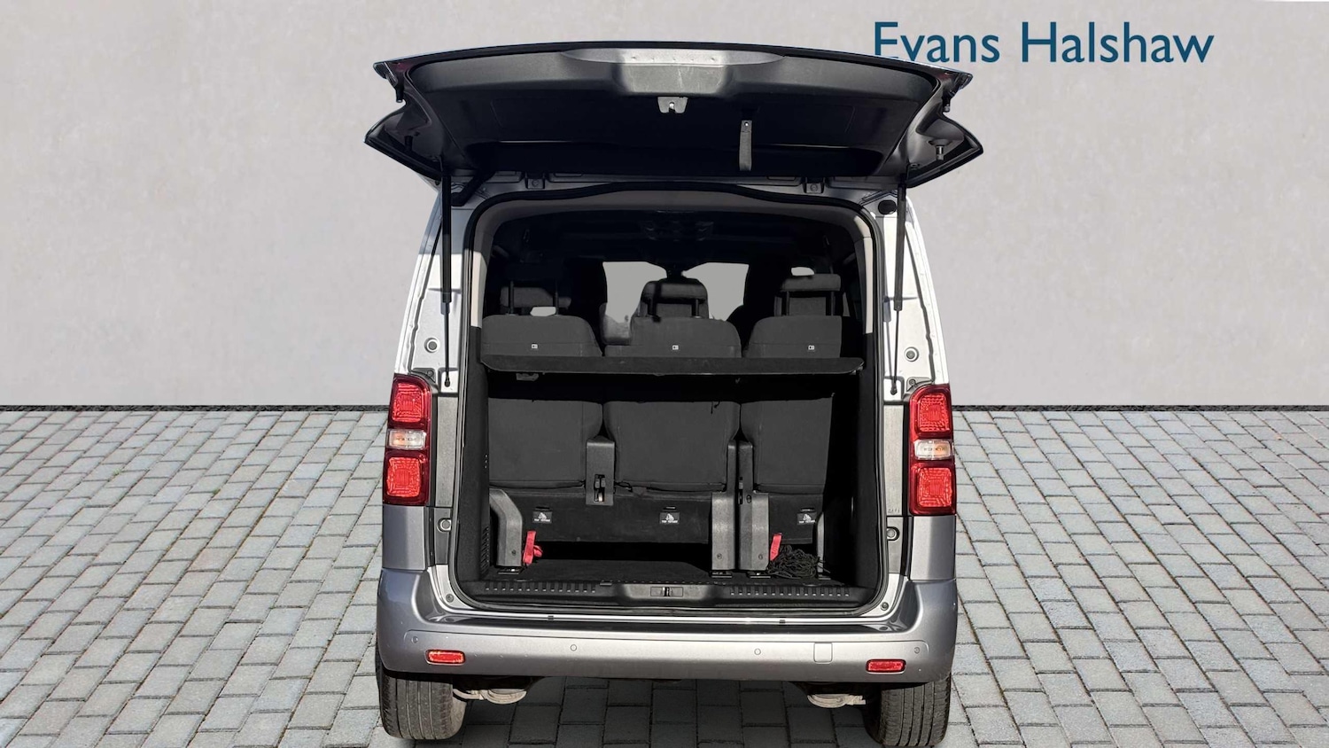 Used Peugeot Traveller 2020 for sale - 76789416: Photo 11