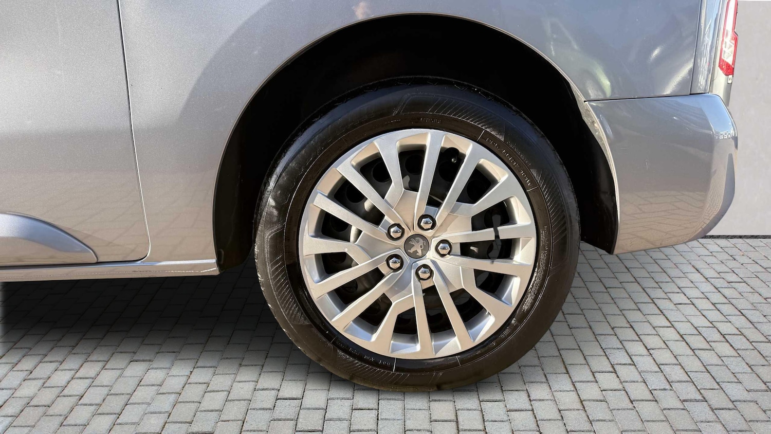 Used Peugeot Traveller 2020 for sale - 76789416: Photo 16