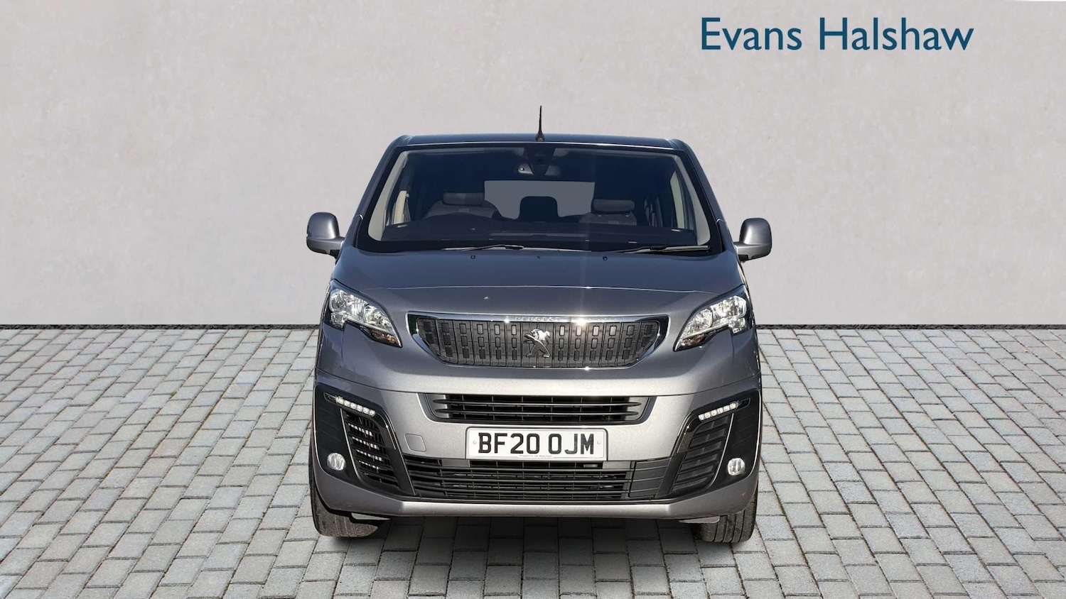 Used Peugeot Traveller 2020 for sale - 76789416: Photo 2