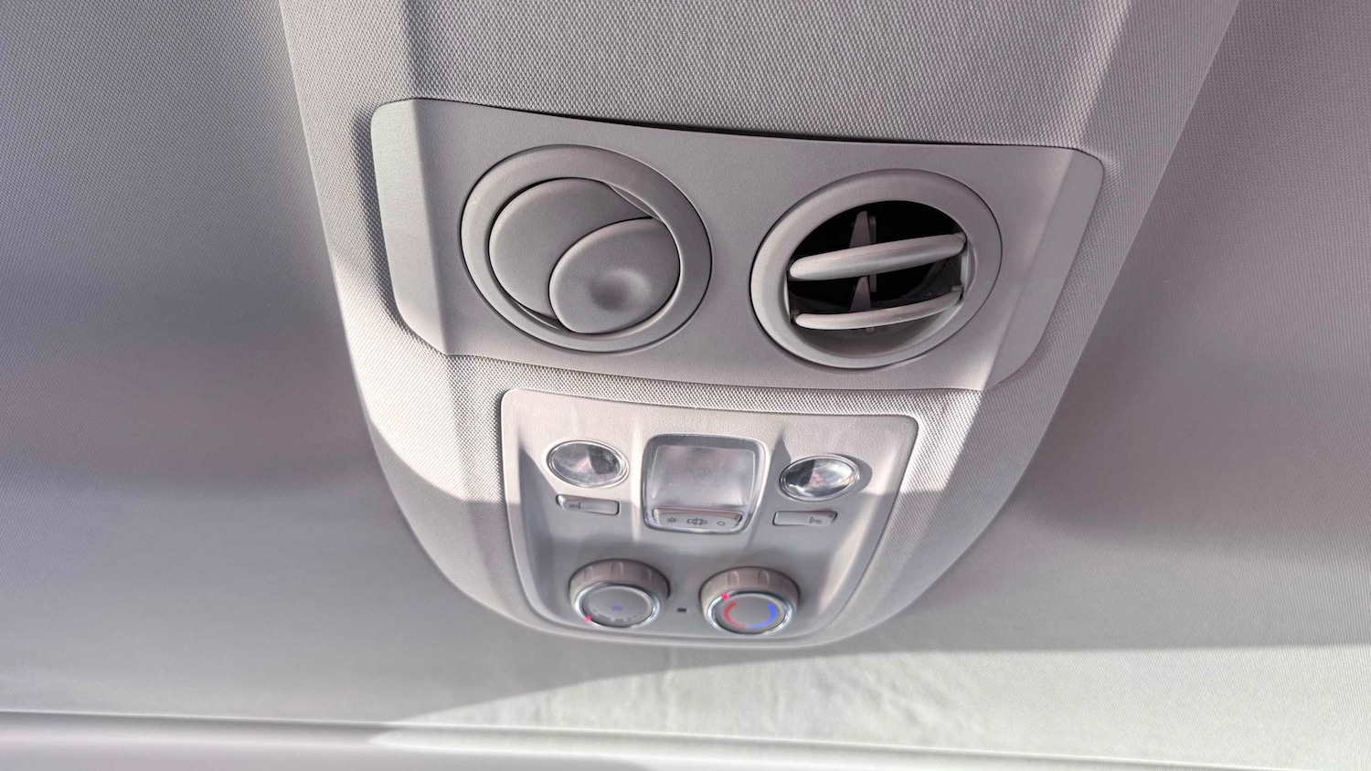 Used Peugeot Traveller 2020 for sale - 76789416: Photo 20