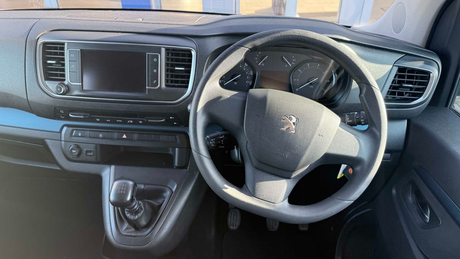 Used Peugeot Traveller 2020 for sale - 76789416: Photo 22