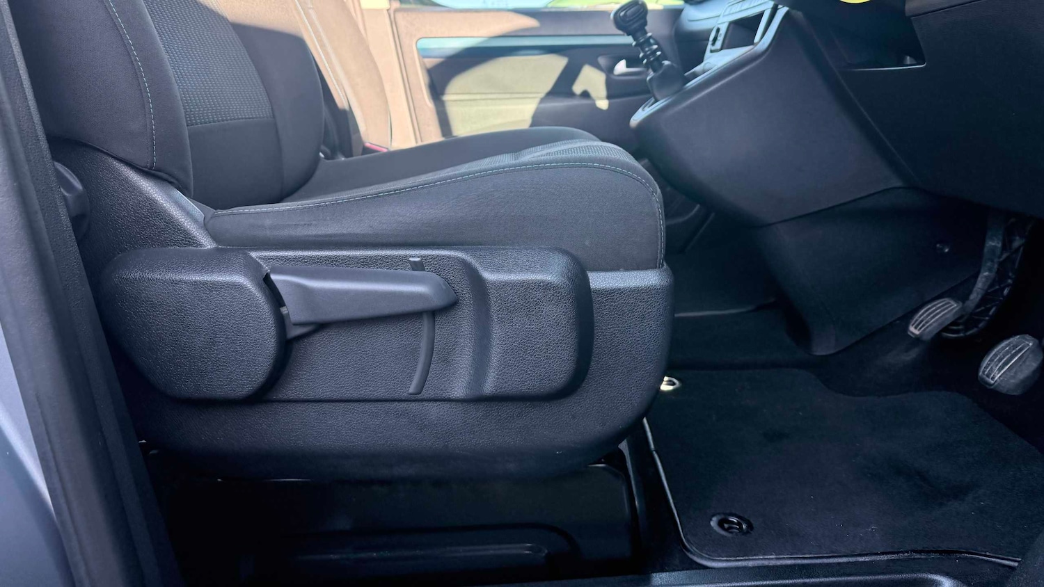 Used Peugeot Traveller 2020 for sale - 76789416: Photo 25