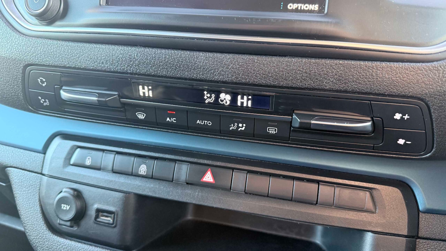 Used Peugeot Traveller 2020 for sale - 76789416: Photo 32