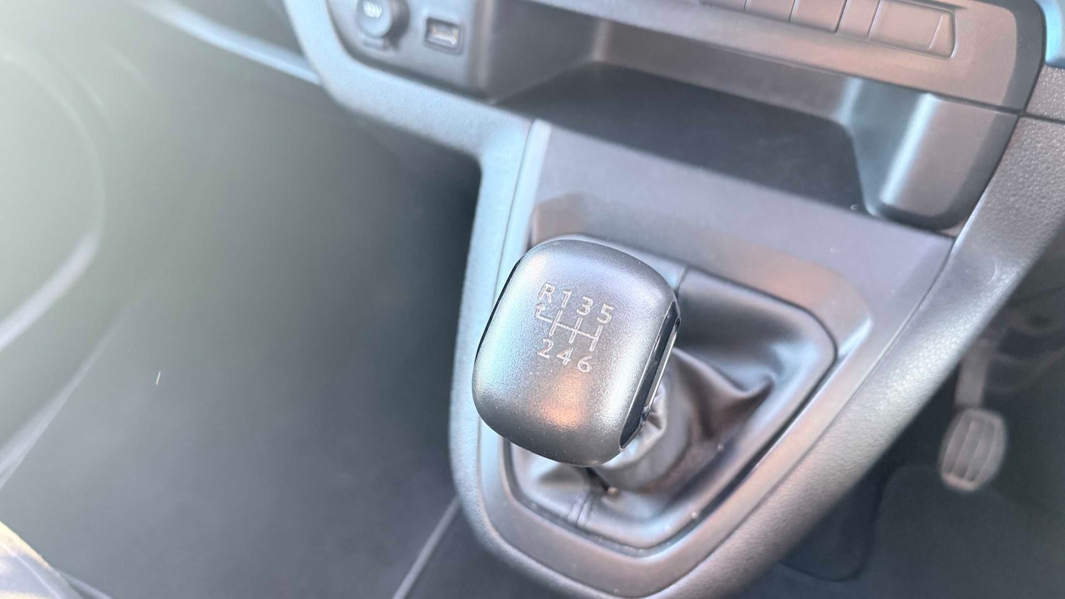 Used Peugeot Traveller 2020 for sale - 76789416: Photo 33