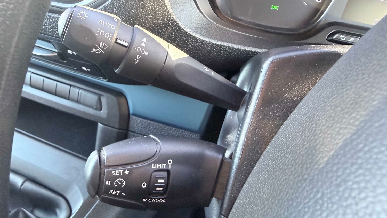 Used Peugeot Traveller 2020 for sale - 76789416: Photo 35