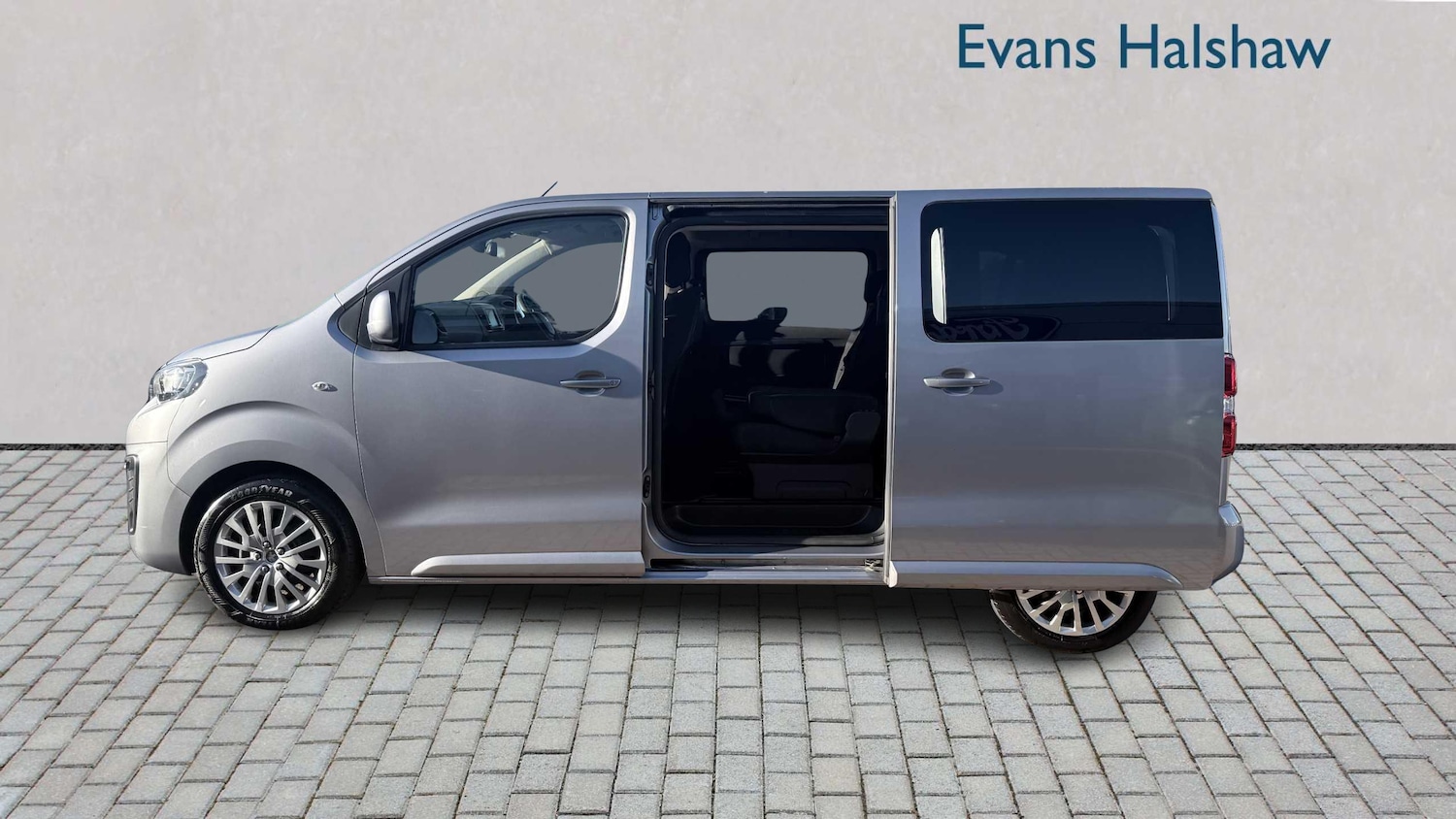 Used Peugeot Traveller 2020 for sale - 76789416: Photo 7