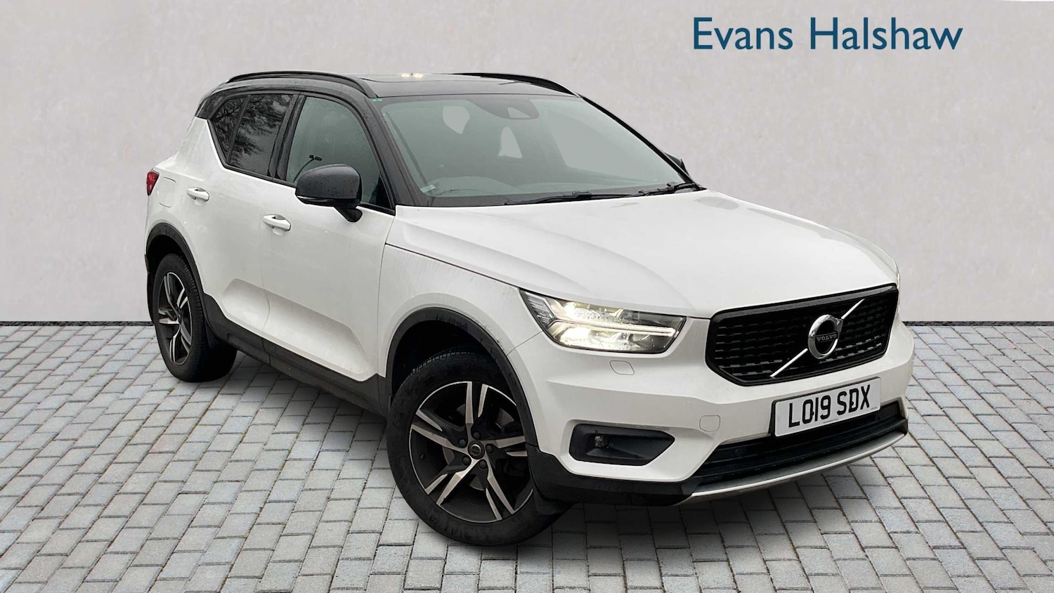 Used Volvo XC40 2019 for sale - 77294242: Photo 1
