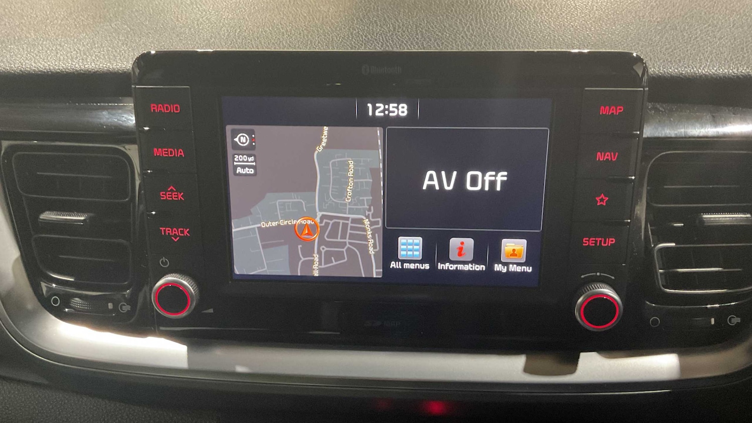 Used Kia Stonic 2017 for sale - 77018867: Photo 13